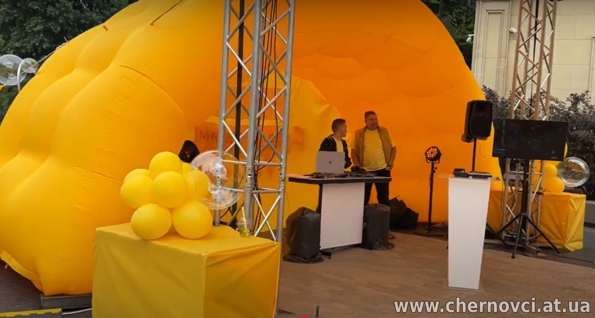 Надувна палатка для вуличного маркетингу, реклами, встановлення 5-15 хв